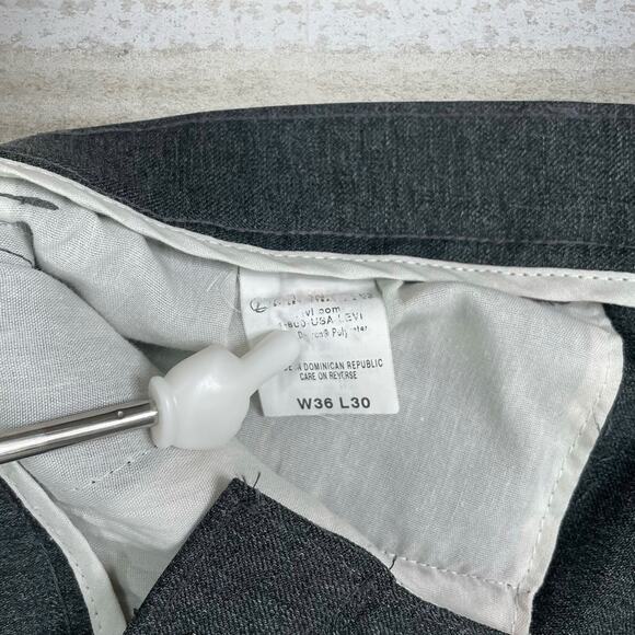 Vintage 90s Levis Dress Pants 36x30 Relaxed Iron Grey Flat Front Action Slacks - Picture 4 of 5